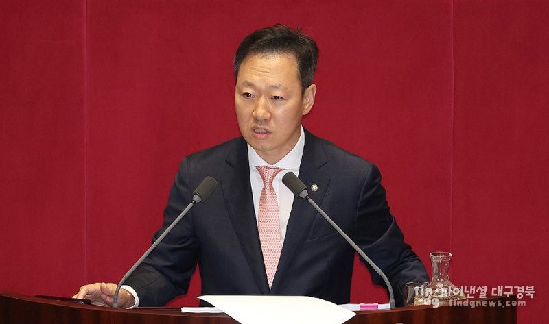 국민의힘 박수민 의원이 1일 오후 국회 본회의에서 '전국민 25만원 지원법'(민생회복지원금 특별조치법) 필리버스터를 시작하고 있다. ⓒ연합