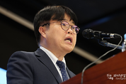 의협 "간호법 입법 중단 안하면 정권퇴진운동" 예고...극한 대치