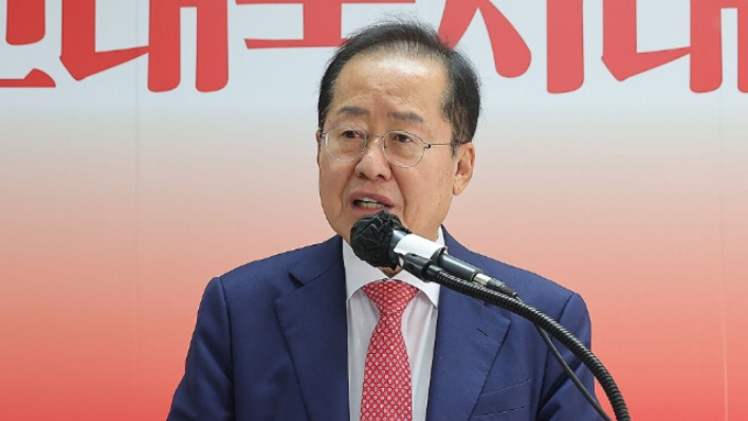 [속보] 김문수, 선대위 상임선대위원장에 홍준표 임명...홍준표는 부인