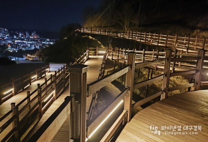 영주시, 가흥공원 ‘무장애 데크산책로’ 야간 모습