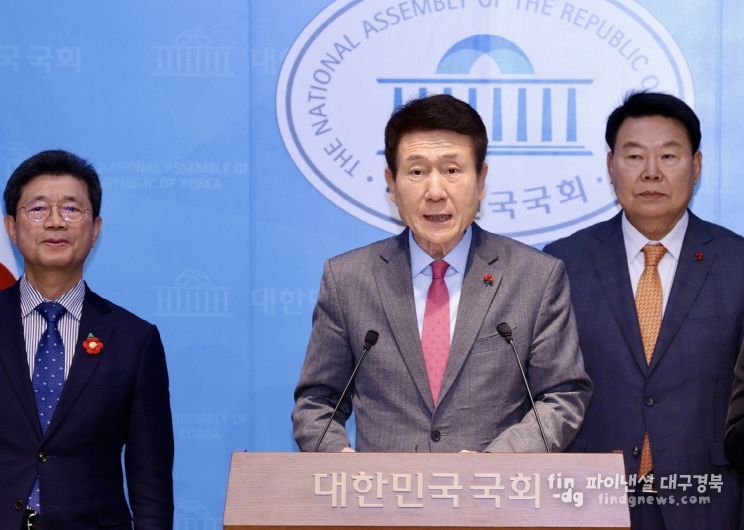 한국 철강산업 근간 흔들리는 위기 상황에 범정부 차원 공동 대응 호소